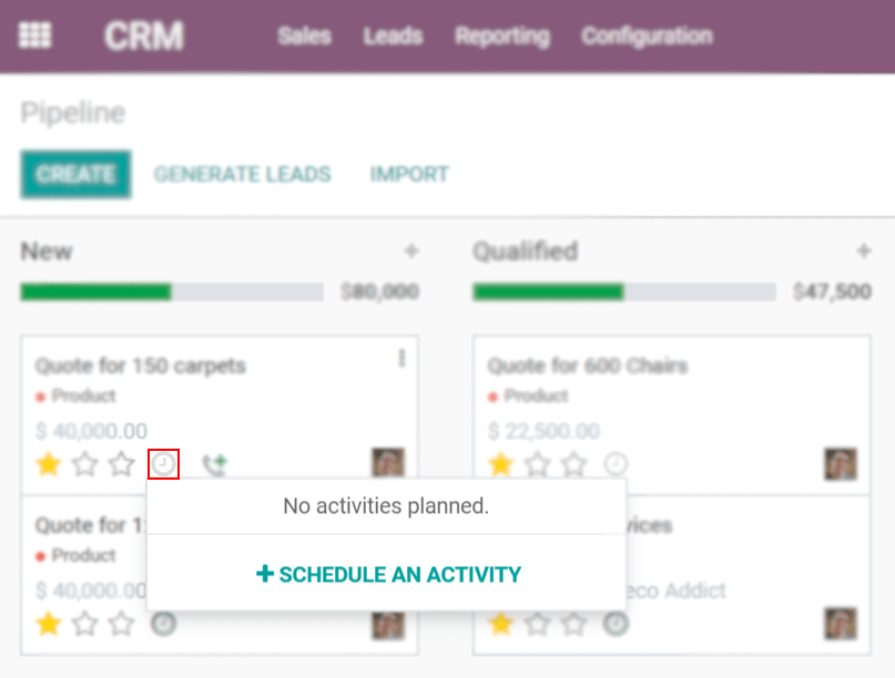 Imagen de los leads en la aplicación CRM y la opción de programar una actividad para Conversaciones de Odoo.